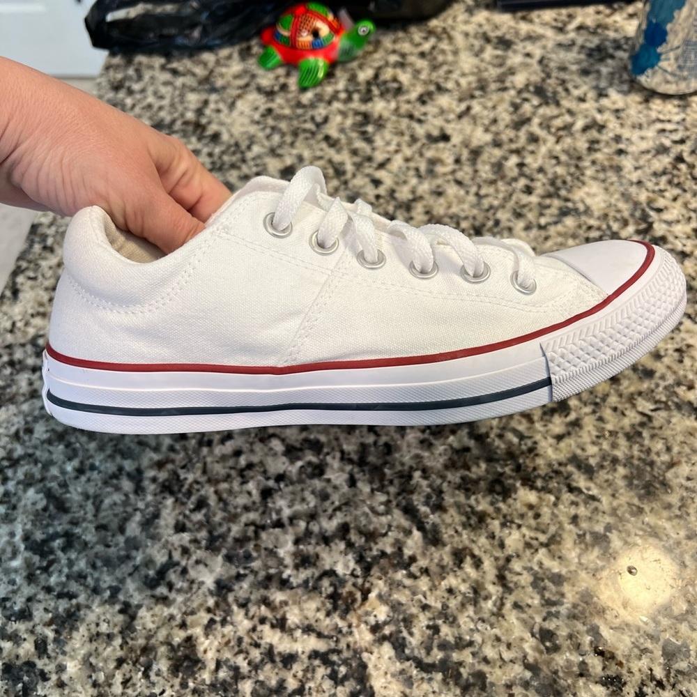 White Converse low tops